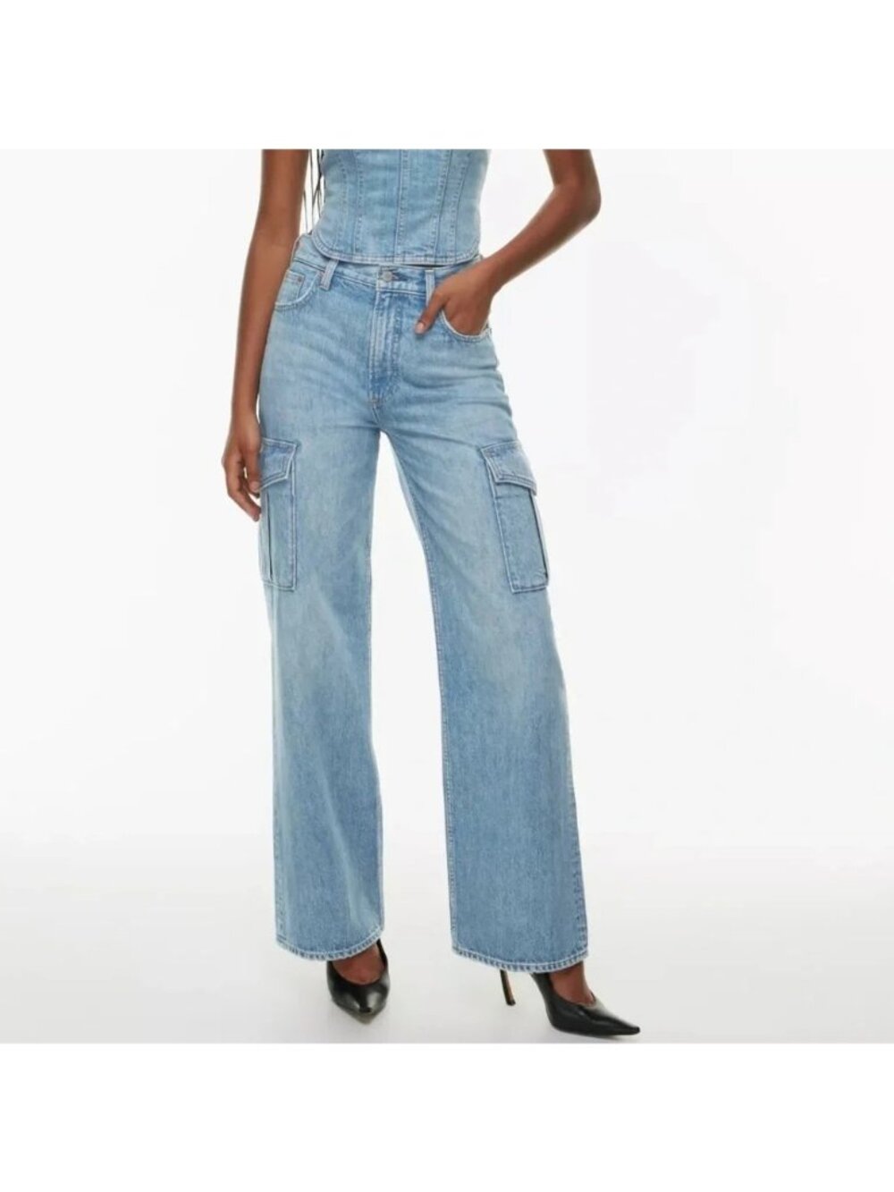 NWT Aritzia color 7 Yrs Bleu Taboo The Farrah Hi-Rise WIde Cargo Jean Sz 25